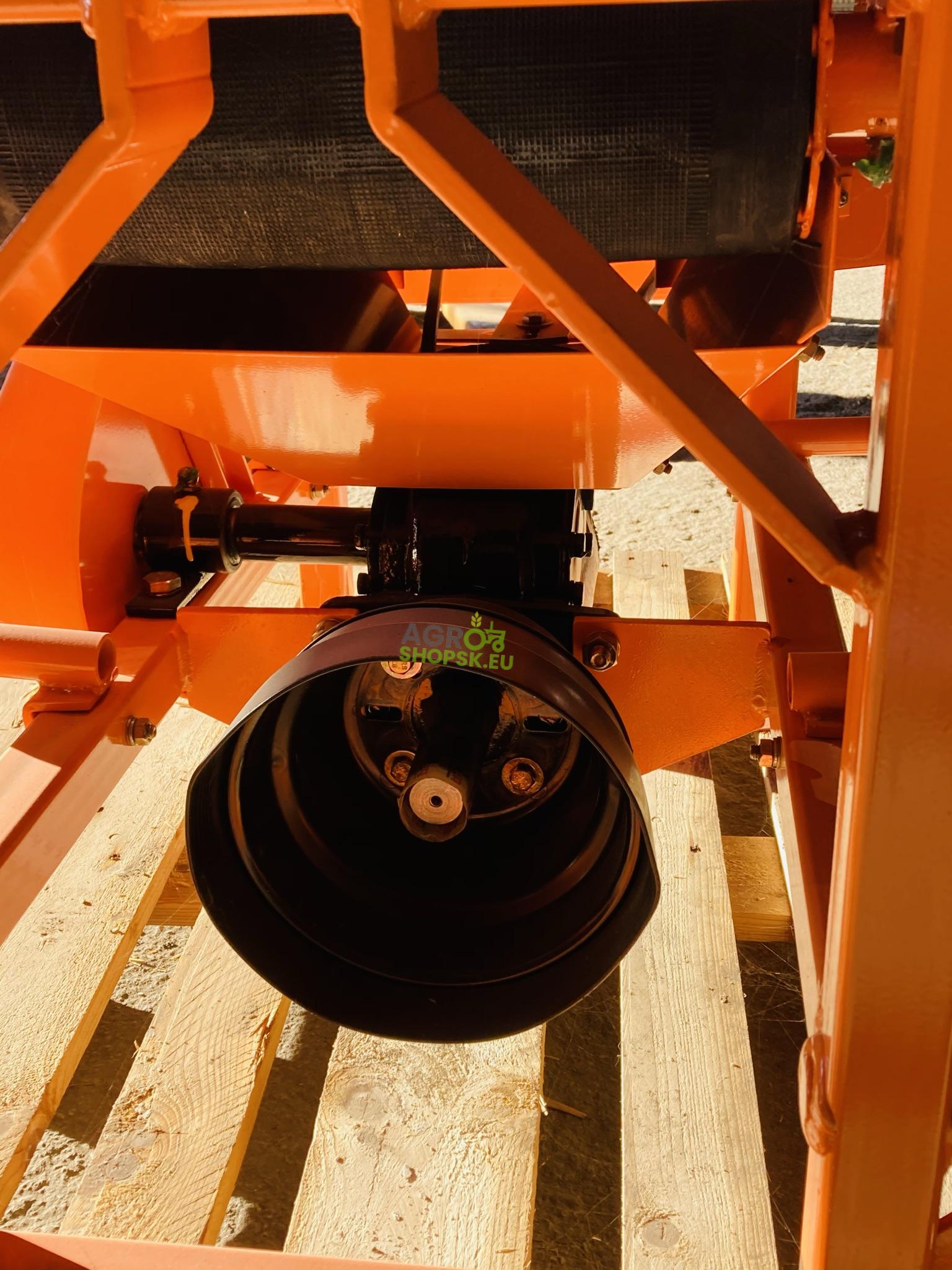 Pásový komunálny posýpač MOTYL 400l - Pohon kardanom- KARDAN ZDARMA - Diskový rozmetací systém