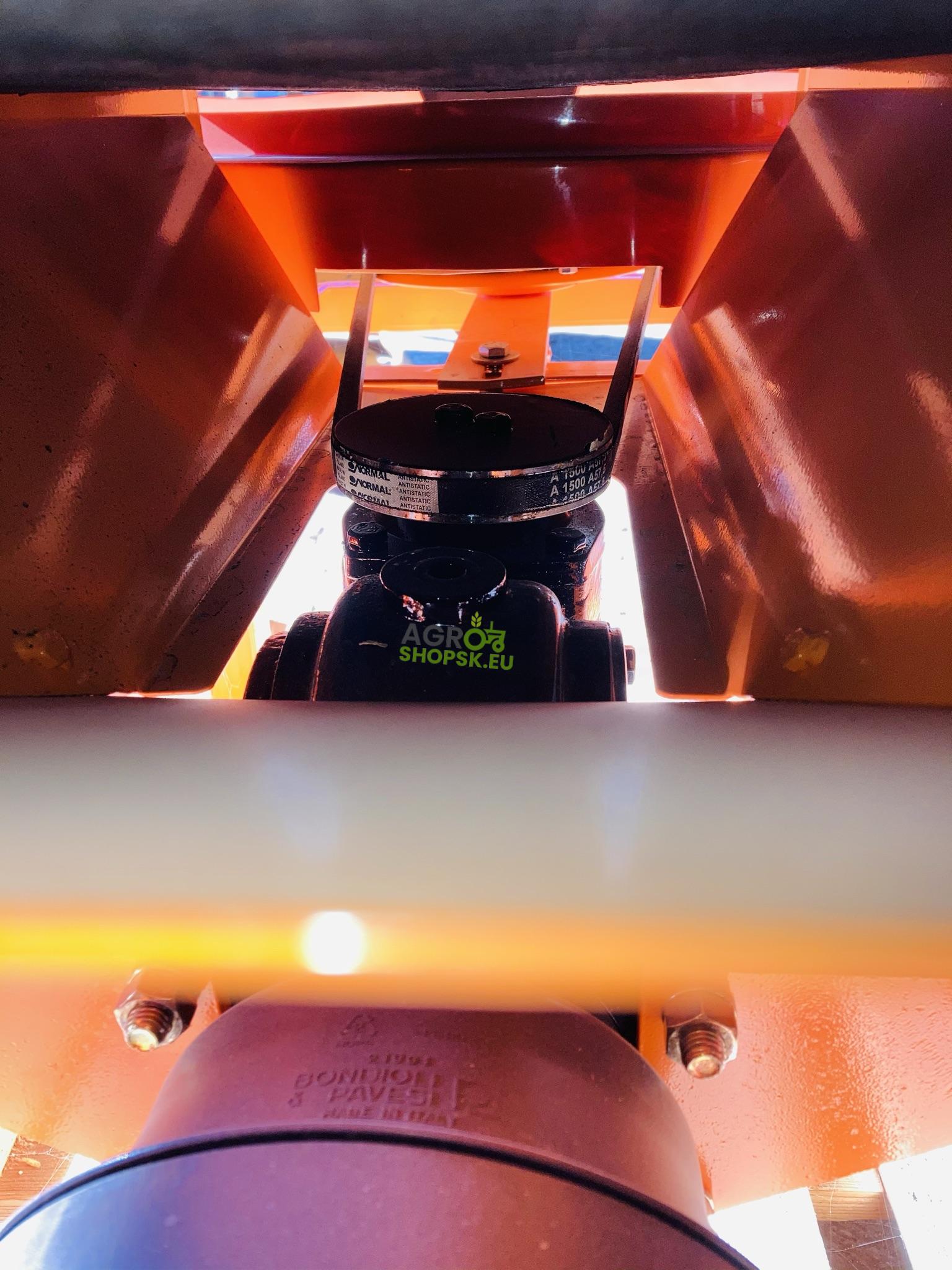 Pásový komunálny posýpač MOTYL 400l - Pohon kardanom- KARDAN ZDARMA - Diskový rozmetací systém